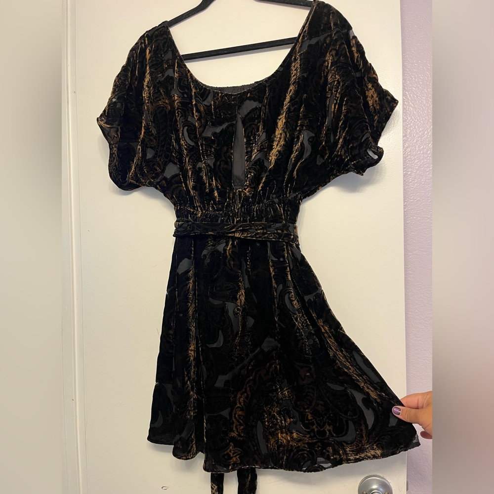 MM Couture by Miss Me Elegant Black and Brown Velvet Dress EUC